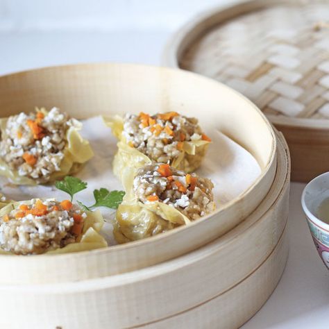 6 DIY Vegan Dim Sum Recipes to Drool Over Vegetarian Dim Sum, Shu Mai, Vegan Pork, Meatless Chicken, Dim Sum Dumplings, Pork And Shrimp, Main Recipes, Dim Sum Recipes, Vegan Gluten Free Recipes