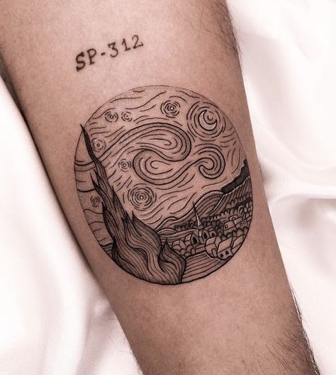 Starry Night Tattoo, Van Gogh Tattoo, Art Inspired Tattoos, Night Tattoo, Circle Tattoos, Shape Tattoo, Upper Arm Tattoos, Painting Tattoo, Discreet Tattoos