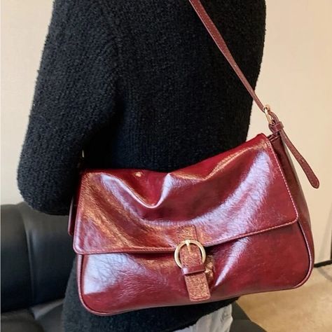 Vintage red bag Burgundy Purse, Classic Purse, Red Leather Bag, Buckle Bags, Bags For Teens, Flap Handbags, Eye Bags, Cute Bags, Bag Straps