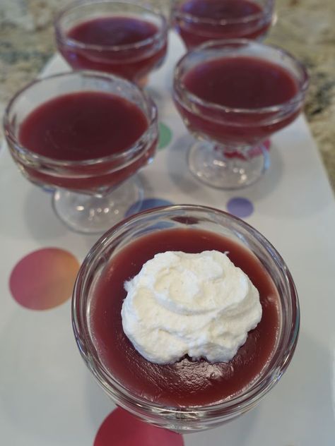 Grape Juice Pudding: Children 'loof' it Grape Dessert Recipes, Grape Juice Recipe, Homemade Grape Jelly, Grape Dessert, Grape Recipes, Amish Recipes, Family Cookbook, Dessert Ingredients, Grape Juice