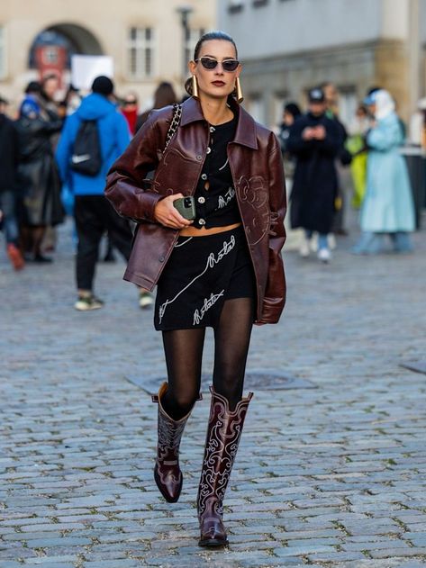 How to wear cowboy boots in 2024 | HELLO! Outfits With Red Boots, Cowboy Boots Outfit Fall, Fall Outfit Inspo Aesthetic, Burgundy Boots Outfit, Outfits With Red, How To Wear Cowboy Boots, Red Boots Outfit, Outfits To Recreate, Sombrero Cowboy