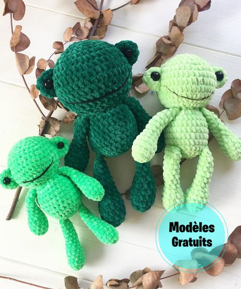 Grenouille en Peluche Amigurumi Modèle Gratuit Crochet - Amigurumibox Amigurumi Frog, Frog Pattern, Crochet Plushies, Tuxedo Mask, Crochet Geek, Crochet Frog, Crochet Mouse, Amigurumi Animals, Crochet Stuff