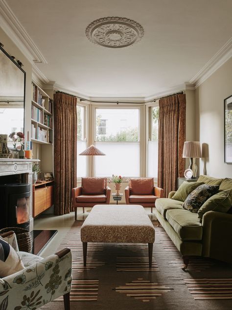 Victorian Living Room Layout Ideas, London Living Room Bay Window, Large Long Living Room Layout, Bay Window Living Room Layout, Sitting Room Layout, Long Living Room Ideas, Muted Aesthetic, English Townhouse, Bay Window Living Room