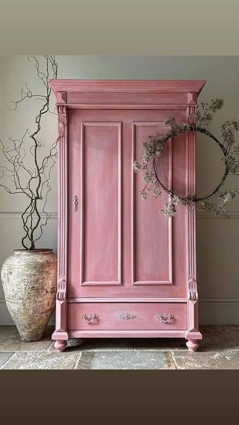 Pink Stained Wood, Closet Painting Ideas, Pink Wardrobe, Shabby Furniture, Painted Wardrobe, Pink Furniture, Wardrobe Furniture, Diy Furniture Renovation, Painting Furniture