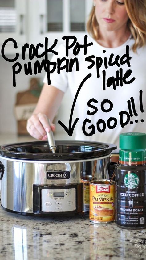 Crock Pot Pumpkin, Crockpot Drinks, Pumpkin Crockpot, Pumpkin Spice Latte Recipe, Fall Drink Recipes, Christmas Drinks Recipes, Fall Deserts, Starbucks Pumpkin Spice Latte, Smart School House