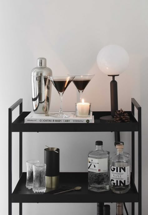 Luxurious Apartment Aesthetic, Easy Espresso Martini, Easy Espresso, Martini Espresso, La Apartment, Bar Cart Decor, Dream Place, Apartment Aesthetic, Home Bar Decor