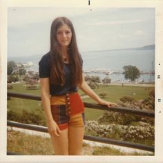 vintage everyday: Cool Polaroid Prints of Teen Girls in the 1970s 70s Fashion Vintage, 70s Mode, Disco Look, Punk Looks, Cool Pics, Fashion Teenage Girls, Vintage Everyday, Teenager Outfits