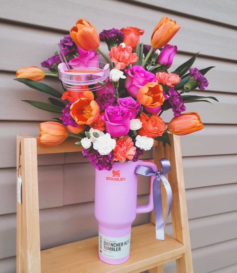 It's giving- Spring 💐 #stanley #stanleycup #stanleyarrangement #stanleybouquet #tulips #roses #mixedflowersarrangement #springarrangement #orangearrangement Appreciation Gifts Diy, Unique Gift Cards, Cute Birthday Ideas, Birthday Gifts For Boyfriend Diy, Amarillo Tx, Flower Gift Ideas, Gift Inspo, Cute Birthday Gift, Flowers Bouquet Gift