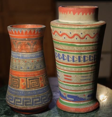 Aztec Pattern of Tonala Pottery - two vases | Collectors Weekly Aztec Ceramics Pottery, Aztec Plant Pot, Aztec Ceramics, Sun Vase, Aztec Jungle, Aztec Pottery, Mayan Pottery, Still Life Objects, Tonala Pottery