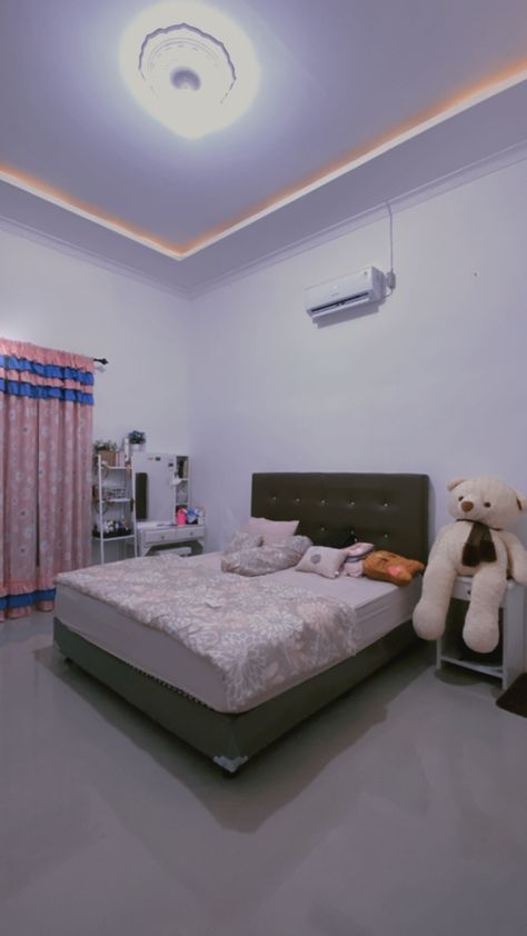 Apartemen Studio, Easy Room Decor, Small House Front Design, Sleeping Room, Dekorasi Kamar Tidur, House Front Design, Room Tour, Room Inspiration Bedroom, Dream Bedroom