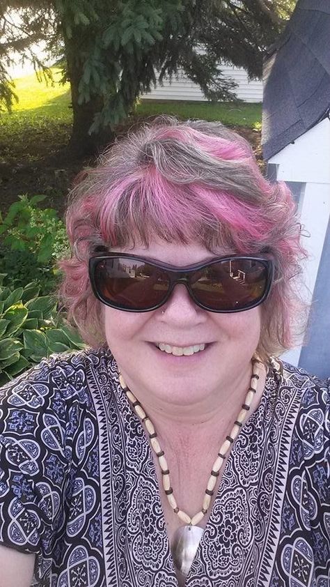 7 Women Over 50 On Why They're Dyeing Their Hair Crazy Colors | HuffPost Light Pink Hair, Pink Hair Dye, Vivid Hair Color, Bold Hair Color, Change Hair, Teal Hair, Hair Color Crazy, Bright Hair Colors, Twist Braid Hairstyles