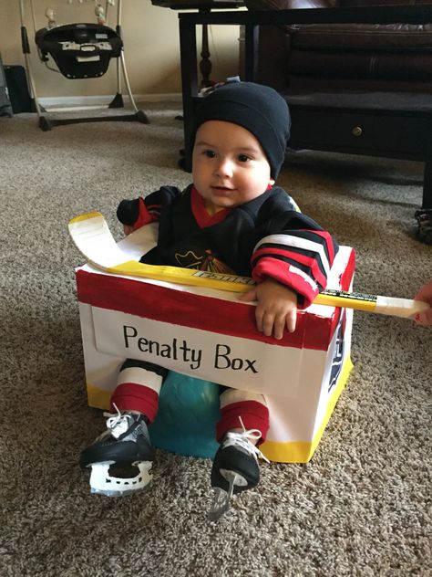 Hockey Baby in Penalty Box Holiday Party Meme, Hockey Halloween, Quotes Girlfriend, Hockey Room, Hockey Party, Hockey Birthday, Baby Kostüm, Hockey Memes, Hockey Baby