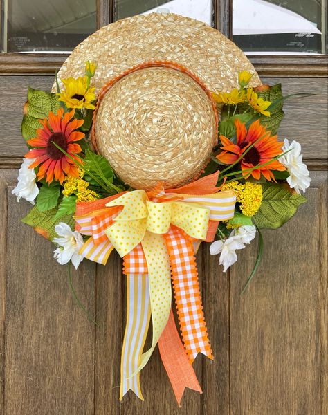 Straw Hat Door Wreath, Straw Hat Wreath, Straw Hat Diy, Straw Hat Crafts, Sunflower Door Hanger, Hat Wreath, Sunflower Crafts, Diy Spring Wreath, Easter Craft Decorations