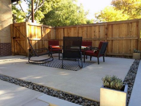 Poured Concrete Patio, Concrete Patio Ideas, Concrete Backyard, Cement Patio, Concrete Patio Designs, Concrete Patios, Backyard Landscaping Plans, Pintura Exterior, Backyard Renovations