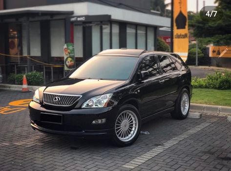 Golf Essentials, Lexus Rx 350, Toyota Harrier, Motorcycle Garage, Whips, Cars And Motorcycles, Toyota, Suv, Garage