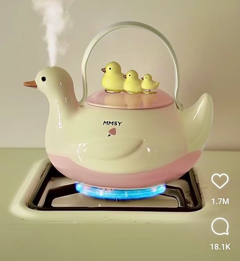 Kawaii Duck, Gerobak Dorong, Duck Cute, Kitchen Decor Collections, Safe Kitchen, Crockery Design, Cute Teapot, Dream Apartment Decor, Ceramic Tea Set