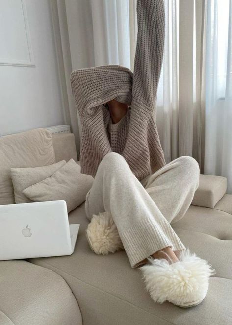 Beige Pantone, Lounge Aesthetic, Cosy Aesthetic, At Home Outfits, Soft Minimalism, Aesthetic Content, Cozy Aesthetic, Fuzzy Slippers, Beige Aesthetic