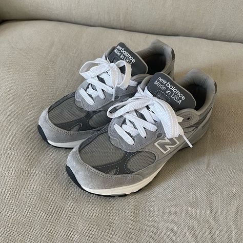 New Balance MADE in USA 993 Core Size 8 (Grey) New Balance Grey Sneakers, Grey Shoes Women, Grey Trainers Outfit Women, New Balance Gray Shoes, Shoe Wishlist New Balance, Bew Balance Shoes, New Balance Shoes Gray, New Balance Shoes Woman, Grey Nee Balance