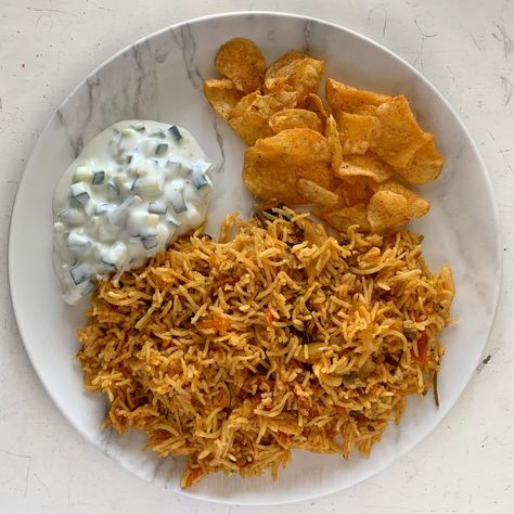 Healthy Eating Indian, Potato On The Grill, Lunch Ideas Indian, Potato Instant Pot, Potato Dinners, Rice Aesthetic, Potato In The Oven, Healthy Food Plate, Yummy Aesthetic