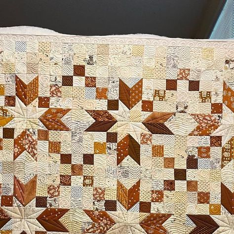 Neutral Quilts, Brown Quilts, Brown Quilt, Moda Blockheads, Pretty Quilts, Neutral Quilt, Irish Chain Quilt, Bonnie Hunter, Cute Quilts