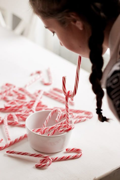 Christmas Candy Cane Games For Family, Candy Cane Hook Game, Candy Can Games, Candy Cane Games Minute To Win It, Candy Cane Minute To Win It Game, Candy Cane Minute To Win It, Stocking Game, Candy Cane Hook Em Game, Christmas Wrapping Game