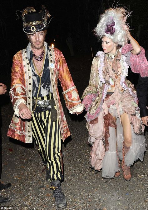 Already dressing alike? Rhys Ifans and Anna Friel leaving Sir Bob Geldof 's 60th birthday celebrations at his mansion in Faversham, Kent, UK Dark Caberet, Masquerade Outfit Ideas, Dandy Fashion, Rhys Ifans, Steampunk Circus, Costume Sketches, Masquerade Outfit, Anna Friel, Bill Wyman