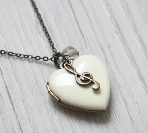 Necklace Music, قلادات متدلية, Music Jewelry, Heart Locket Necklace, Locket Charms, Music Note, Key Pendant, Heart Locket, White Heart