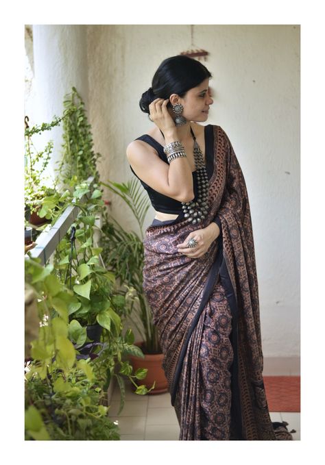 #handmade #ajrakh #saree #fashion.... Handblockprinted ajrakj saree Simple And Elegant Saree Look, Bollywood Style Black Handloom Saree, Elegant Saree Look, Bollywood Black Handloom Saree, Indian Gown Design, Chakori Ethnic, Ajrak Saree, Cotton Ajrakh Saree, Modal Silk Ajrakh Saree