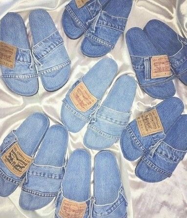 Rattoppare I Jeans, Denim Slippers, Återvinna Jeans, Sewing Slippers, Artisanats Denim, Tas Denim, Projek Menjahit, Denim Crafts Diy, Diy Slippers