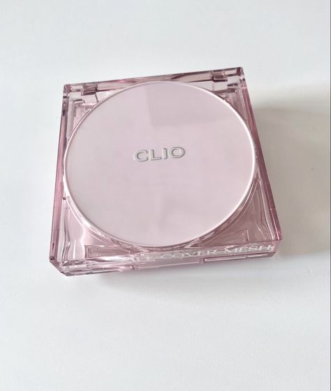 Cushion Aesthetic, Clio Kill Cover, Soft Pink Theme, Makeup Accesories, Makeup Package, Makeup Girl, Coquette Pink, Fancy Makeup, Aesthetic Coquette