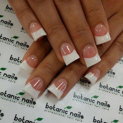 Love the tips on how wide they are Thick French Tip Nails, Birthday Toes, Thick French Tip, Duck Flare Nails, Flare Acrylic Nails, Flare Nails, White Tip Nails, Wide Nails, French Tip Nail Designs