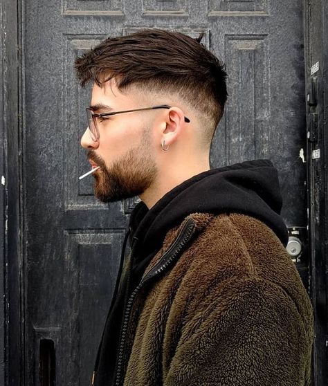 20 Coolest Messy Undercut Hairstyles for Men – HairstyleCamp Messy Undercut, Undercut Hairstyles For Men, Faded Beard Styles, Very Short Hair Men, Undercut Hairstyle, Mens Hairstyles With Beard, Beard Styles Short, Undercut Men, Messy Haircut