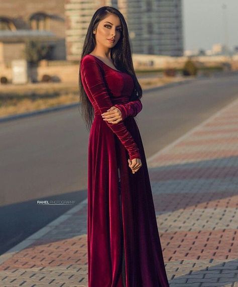 Too much trending velvet dresses ideas Long Sleeve Quinceanera Dresses, Prom Dress Long Sleeve, Muslim Prom Dress, Asian Wedding Dress Pakistani, डिजाइनर कपड़े, Sleeved Velvet Dress, Velvet Dress Designs, Prom Dress Long, Afghan Clothes