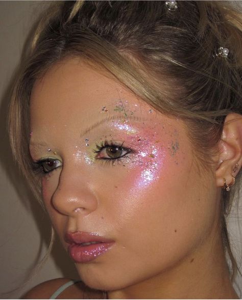 ⭐️ Ethereal Glitter Makeup, Magical Eye Makeup, Fancy Nancy Makeup, Fairy Makeup Inspiration, 90s Glitter Makeup, White And Pink Makeup Looks, Glitter Editorial Makeup, Casual Fairy Makeup, Fun Party Makeup