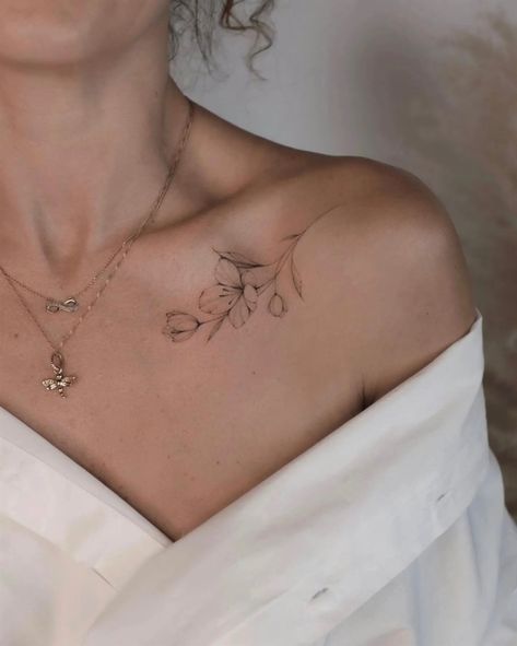 Jasmine Tattoo, Cute Shoulder Tattoos, Feminine Shoulder Tattoos, Women's Shoulder Tattoo, Front Shoulder Tattoos, Clavicle Tattoo, Tattoo Artist Tattoo, Small Shoulder Tattoos, Bone Tattoos