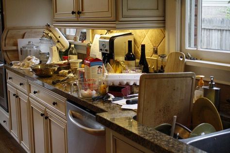 Next To Normal, Messy Kitchen, Прикроватные Тумбочки, Kitchen Wallpaper, Kitchen Cart, Dream Kitchen, Savannah Chat, Liquor Cabinet, The Kitchen