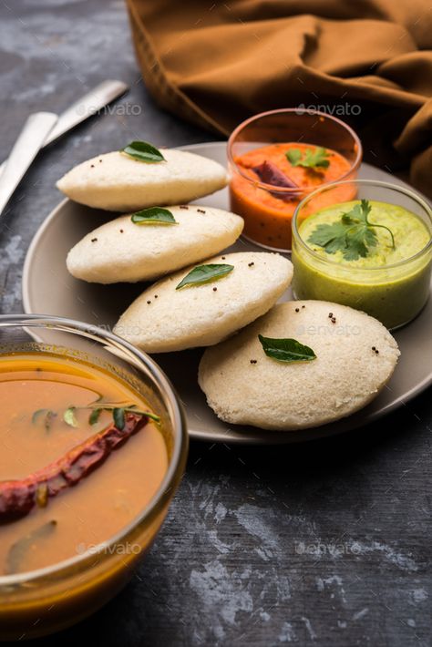 Idly Sambar, Red Chutney, South Indian Dishes, Idli Sambar, Indian Food Photography, South Indian Breakfast, 19 Years Old, Tastemade Recipes, Food Photography Tips