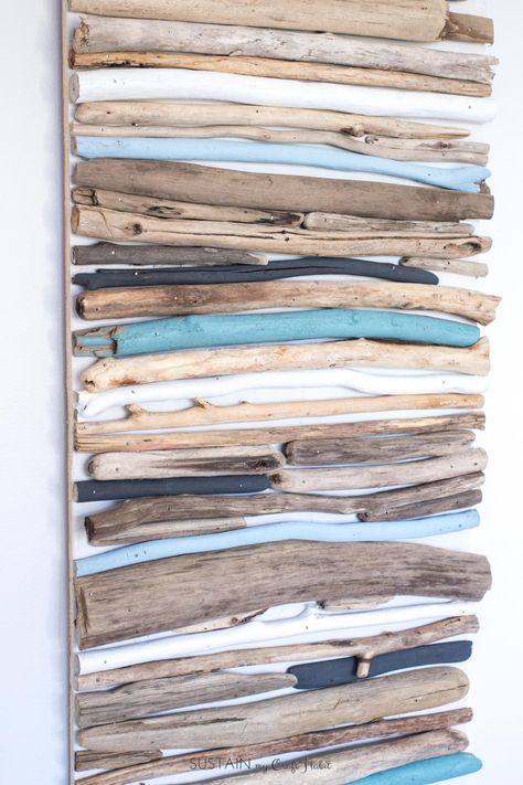 Create a beautiful coastal art piece for your wall using driftwood and a cool mix of blues, white and grey paint. Takken Decor, Diy Coastal Decor, Tre Kunst, Koti Diy, Driftwood Diy, Painted Driftwood, Driftwood Projects, Driftwood Wall, Diy Wand