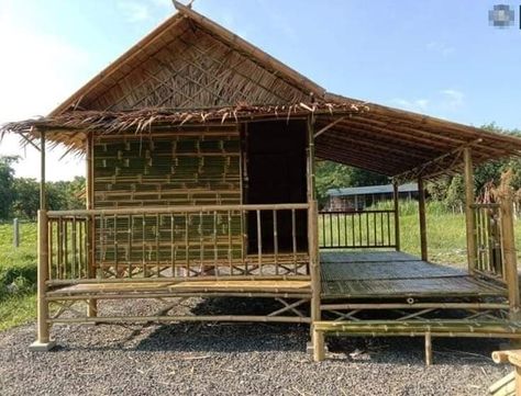 Bamboo Hut House, Split Level House Design, Small House Design Kerala, Nipa Hut, Rustic Wood Projects, Bamboo Building, Philippine Houses, Hut House, Bahay Kubo