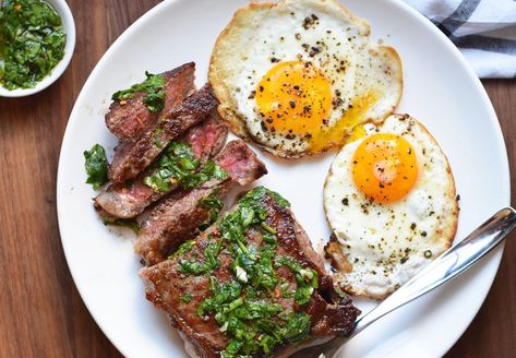 Steak and Eggs Is Perfect for Brunch or Dinner Steak Eggs, Fathers Day Brunch, Steak Breakfast, Chimichurri Recipe, Egg Recipes For Breakfast, Eggs Recipe, Steak And Eggs, Paleo Breakfast, Salad Bar