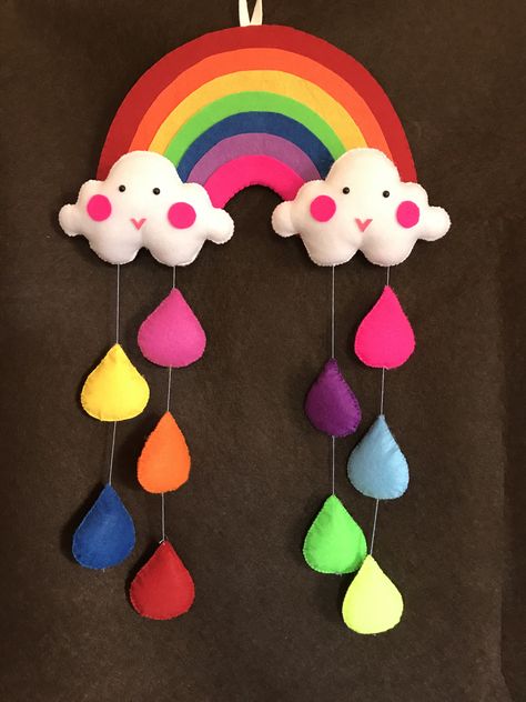 Wall Hanger Ideas, Wall Hanger Diy, Animals Crafts For Kids, Rainbow Wall Hanging Diy, Rainbow Crafts For Kids, Kids Room Wall Decoration, Flori Din Lut, Elephant Mask, Felt Toys Diy