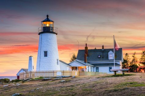 Pemaquid Point Light in Bristol, Maine. lighthouses in New England to stay the night Biloxi Lighthouse, Lighthouse Maine, New England Lighthouses, Rose Island, Copenhagen Travel, Pine Island, Most Romantic Places, Belgium Travel, Summer Escape