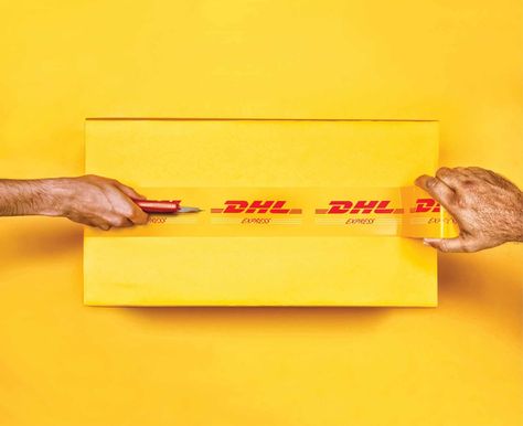 DHL: Hands, 1 Clever Advertising, 광고 디자인, Ad Of The World, Cannes Lions, Publicidad Creativa, Best Ads, Advertising Ads, Print Advertising, Advertising Agency