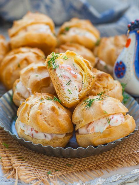 Smoked Salmon Puffs (video) - Tatyanas Everyday Food Savory Crepes Filling, Salmon Puffs, Food Appetizers, Tea Party Food, Melbourne Cup, Cream Puffs, Easy Appetizer Recipes, German Food, Food Crafts