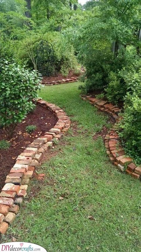 Landscape Edging Stone, Brick Edging, Brick Path, Brick Garden, Landscape Edging, Cottage Gardens, Have Inspiration, Garden Edging, Unique Gardens