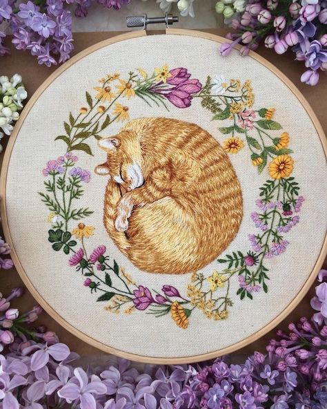 Clothes Embroidery Diy, Animal Embroidery Designs, Hand Embroidery Kit, Hand Embroidery Projects, Creative Embroidery, Cute Embroidery, Animal Embroidery, Sewing Embroidery Designs, Hand Embroidery Art