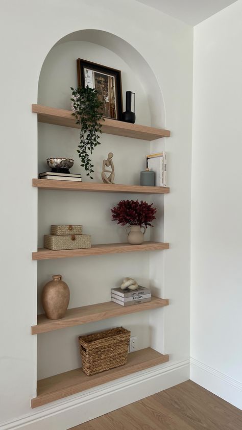 Instagram Drywall Shelves, Niche In Wall, Master Fireplace, Wall Niche Ideas, Recessed Wall Niche, Recessed Shelves, Living Room Shelves, Wooden Shelf, Hus Inspiration