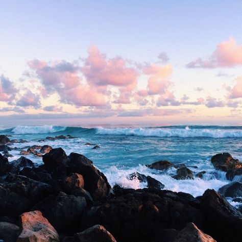 elegently Vsco Aesthetic, Shotting Photo, Waves Crashing, Ocean Vibes, By The Ocean, We Are The World, Sunset Beach, Beach Vibes, Pretty Places