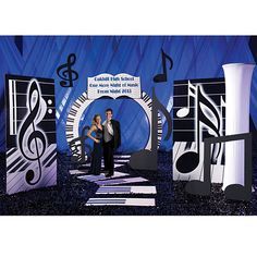 If your event guests are lovers of all things music, go with a general music theme sticking to the black and whites of the piano and sheet music. Description from stumpsprom.wordpress.com. I searched for this on bing.com/images Event Decorating Ideas, Music Centerpieces, Music Notes Decorations, Music Party Decorations, Music Themed Parties, Music Themed Wedding, Event Decorating, One More Night, Rhapsody In Blue