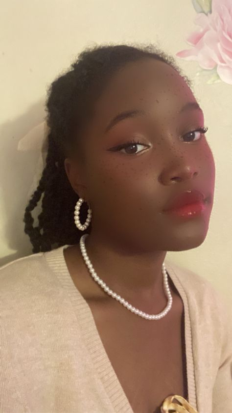 #coquette #blackgirl Strawberry Blush Makeup, Croquette Aesthetic Makeup, Coquette Makeup Dark Skin, Light Feminine Aesthetic Makeup, Couqutte Make Up, Coquette Make Up, Princesscore Makeup, Ballet Core Makeup, Soft Cottagecore Makeup